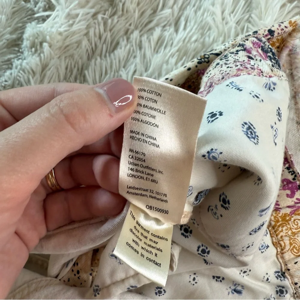 Anthropologie Floral Print High-Rise Shorts in Cream, Pink & Gold - Picture 10 of 13